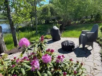 Lakefront Oasis, Dog-Friendly with Boat and Sauna included