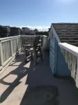Steps to the Beach Pet friendlyHouse. Pool & hot tub! 3 minute walk to beach!