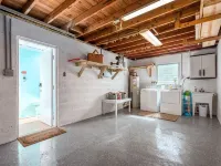 Coastal Karma Cottage - Near downtown Stuart, FL โรงแรมในสจวร์ต