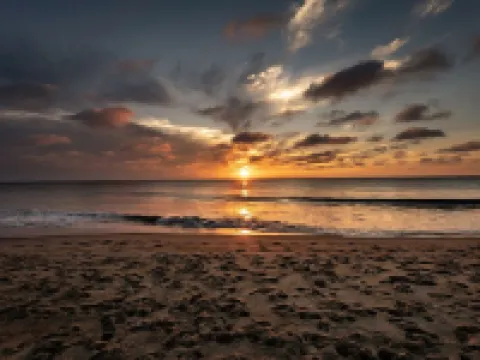 Wonderful House 3 Min Walk to Ocean; Community Pool, Celebrate the Simple Life! 杜克酒店
