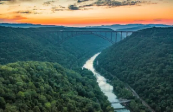 3br Cottage in Lansing bordering the New River Gorge National Park and Preserve