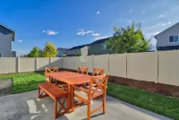 Brand new Meridian, ID Home, King Beds, games, BBQ