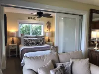 Sunrise Central on the Beach! Only you and the view! Relax to the sound of waves - balcony