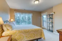 HOT TUB, Eagle Crest Condo on Golf Course, DOGS OK Hotels near Cline Falls State Park