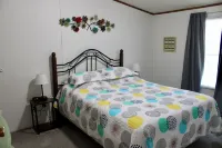 Lake it or Leave it! Lake House just one mile from  Lake Cumberland Marina