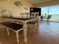 Charming 2-bedroom condo in amazing North Redington Beach with AC, WiFi