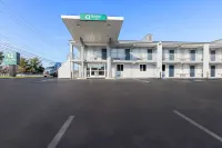 Quality Inn Nashville - Opryland Area Hotels near Gaylord Opryland Resort Gardens