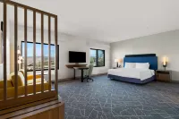 Hampton Inn & Suites by Hilton Corona