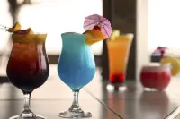 Days Inn by Wyndham Panama City Beach/Ocean Front - bar