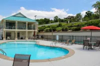 Emerald Bay Condo On-Site Marina Boating, Golf, WiFi, 2 pools, 4 Flatscreen TVs