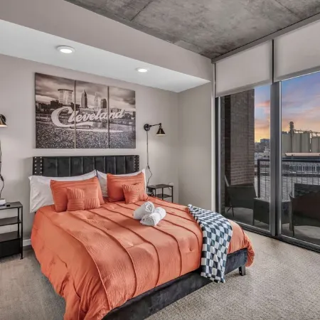 Lakeside Luxury Suite - Rock & Roll - Cle Flats - 2 Free parking Отели рядом с достопримечательностью «Флатс»
