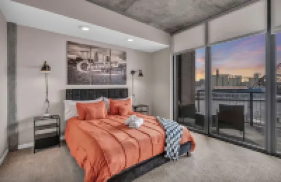 Lakeside Luxury Suite - Rock & Roll - Cle Flats - 2 Free parking Hotel a 