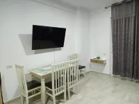 Charming 2A Holiday House Apartment with Garden and BBQ