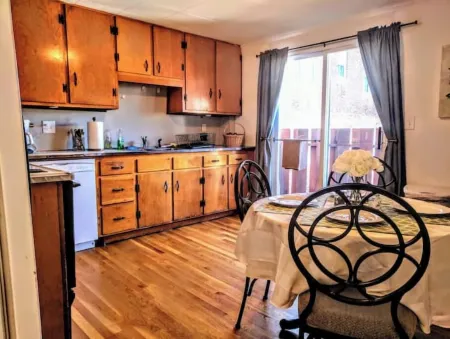 On River/Harvard Sq. two blocks Отели рядом с достопримечательностью «Массачусетский технологический институт»