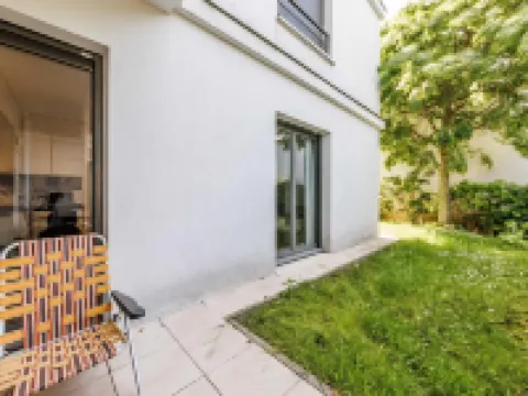 Quiet Apartment - 1Br-6P - Vanves Hotels in Vanves