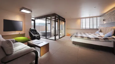 Ryokan Ginrinso Kotobuki Отели рядом со станцией JR Chitose station
