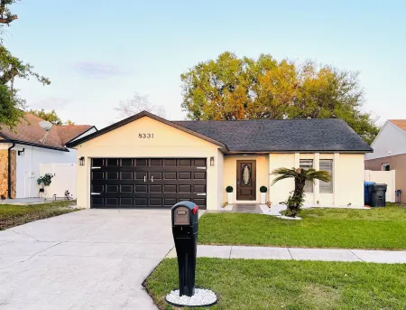 PEACEFUL UPSCALE PARADISE 3-bedroom house in Tampa Florida