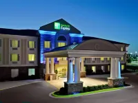 Holiday Inn Express & Suites Paragould فنادق في باراغولد