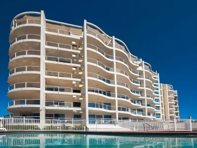 Regency on the Beach Hotels near Palm Beach Parklands