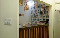 hotel 8 inn - 2-Star