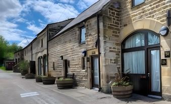 The Kings Head Hotel by Good Nights Inn - Housity
