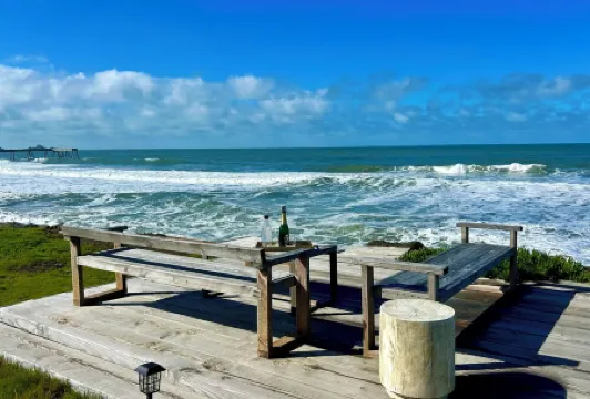 Rare Ocean-Front Near San Francisco. Sunsets, Whale Watching in Seaside Luxury