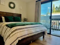 Escape to Mammoth: Cozy Condo with Easy Access to Canyon & Village Hotels near Mammoth Creek Park