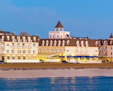 Nantasket Beach Resort Hotels in Hull