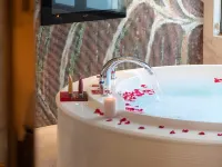 Royal Group Motel Jhong Hua Branch Hotels near Gushan