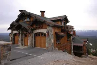 8 Bedrooms, Sleeps 18, 12 bath, Movie theater, Spa, Hot tub, ELEVATOR