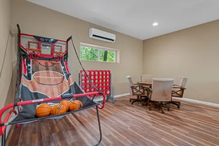 Quaint Lakefront Home on Lake Hamilton w/ Game Room & Boat Dock! Great Location!