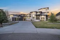6K SQFT Lux |Heated Pool|Hot Tub |Sauna |Speakeasy