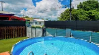A Relaxing Retreat a Few Steps from the Sun-Soaked Dover Beach and the Vibrant S