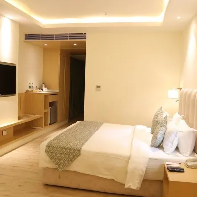 Castillo Hotels near Bharath Mata Mandir