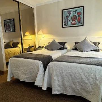 Nest Style Santiago Hoteles cerca de Palacio de Fonseca