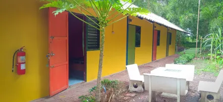 Suansuppachok Inn Отели рядом с достопримечательностью «Wat Khlong Sip Si»