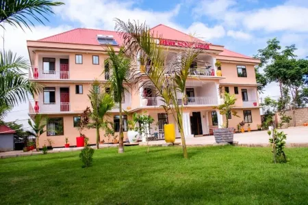 IREWE SILENT LODGE Отели в г. Arumeru