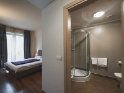 ヘミングウェイ レジデンス ブカレストのホテル