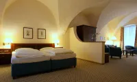 Romantik Hotel Tuchmacher Hotel dekat Dicker Turm (Frauenturm)