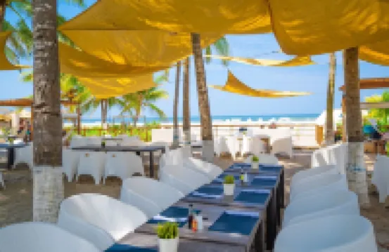 إيزلاكو هوتل آند بيتش ريزورت فنادق في 