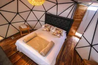 La Cabaña Glamping Geronimo Hotels near Mirador Plancton Luminescence