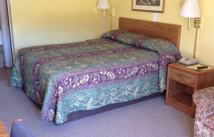 Sportsman Inn and Suites