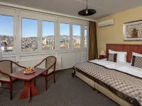 Hotel Charles Hotels in der Nähe von Szabadság-szobor