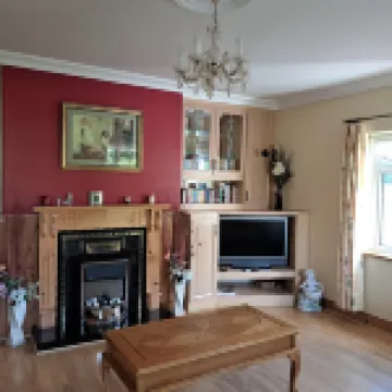 Spacious 6 Bed House 10 Minutes from Knock Airport