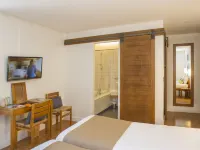 Domaine De Barres Hotels in Lozere