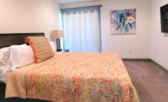 3Bdrm 2Bath 3Beds - 2 Story Condo