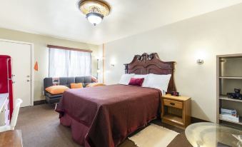 The New Star Motel - 1950s Extended-Stay Lodging and Retreat Center