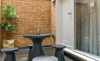 Crashpads Shoreditch the Club Row Collection