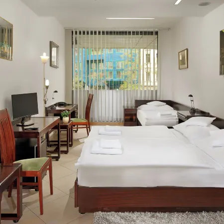 Hotel Ankora Отели рядом с достопримечательностью «Государственная пражская Опера»