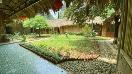 Quoc Khanh Bamboo Homestay